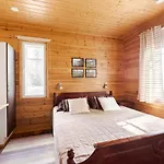 Chalet Suvituuli | Paajoen Vuokramoekit Himos